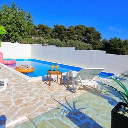 Apartment And Pool Nika Bibinje Exterior photo