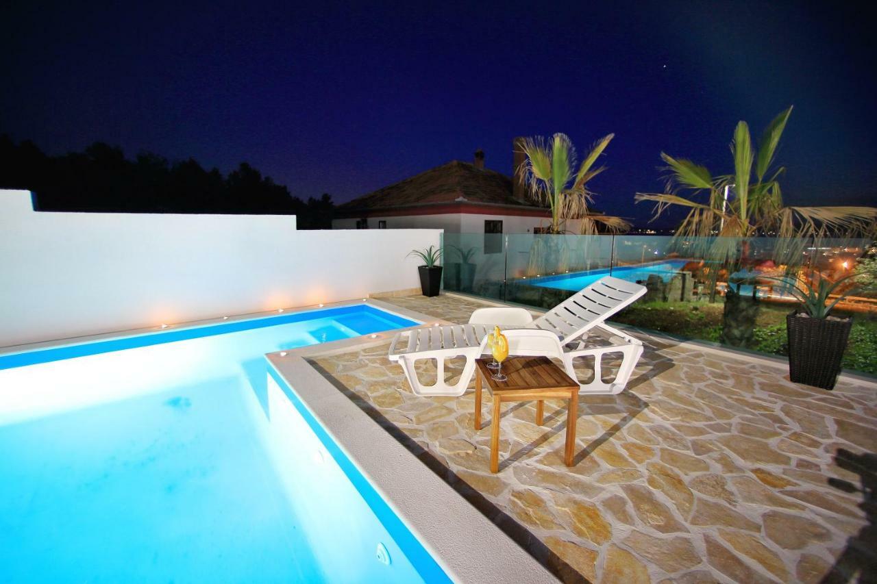 Apartment And Pool Nika Bibinje Exterior photo